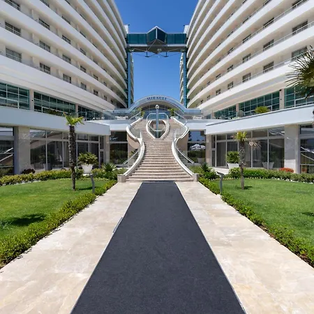 Resort Miracle