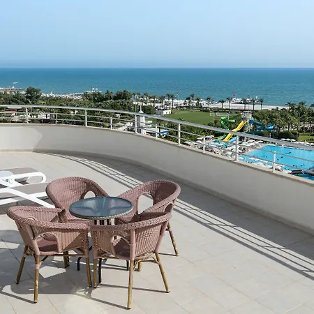 Üdülőközpont Miracle Antalya
